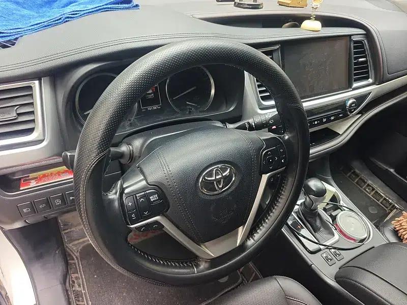 2018 Toyota Highlander 2.0T 4WD Premium Edition 7-seater (China VI Emission Standard) — миниатюра 11