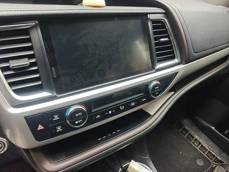 2018 Toyota Highlander 2.0T 4WD Premium Edition 7-seater (China VI Emission Standard) — миниатюра 12