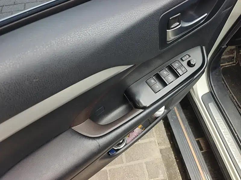 2018 Toyota Highlander 2.0T 4WD Premium Edition 7-seater (China VI Emission Standard) — миниатюра 15