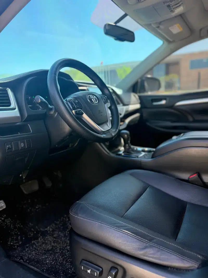 2015 Highlander 2.0T 2WD Luxury 7-seater — миниатюра 7