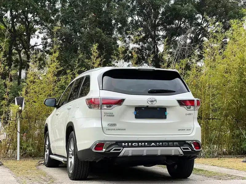 2017 Highlander 2.0T AWD Luxury 7-seater — миниатюра 3