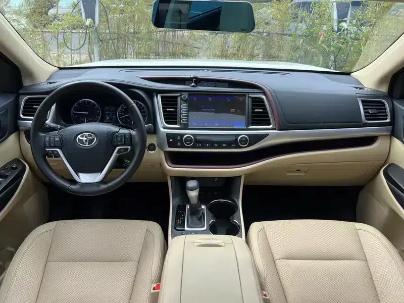 2017 Highlander 2.0T AWD Luxury 7-seater — миниатюра 8