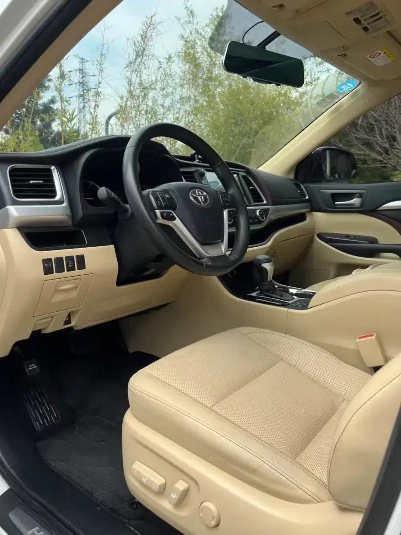 2017 Highlander 2.0T AWD Luxury 7-seater — миниатюра 10