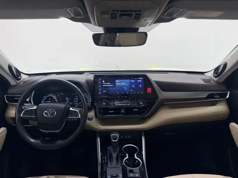 2022 Toyota Highlander Hybrid 2.5L AWD Premium 7-Seater — миниатюра 12