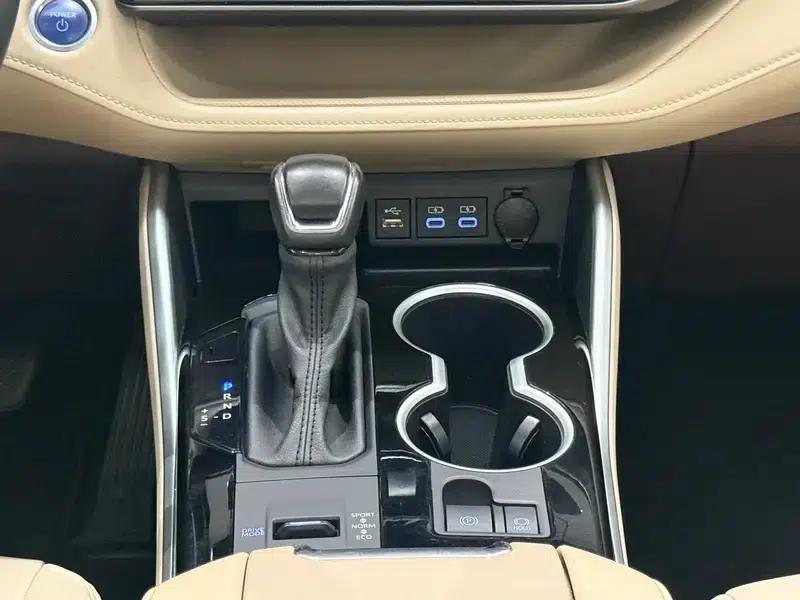 2022 Toyota Highlander Hybrid 2.5L AWD Premium 7-Seater — миниатюра 14