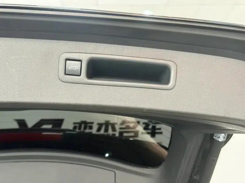 2022 Toyota Highlander Hybrid 2.5L AWD Premium 7-Seater — миниатюра 19