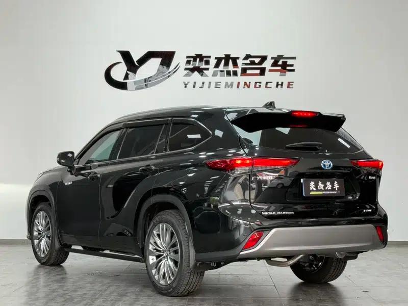 2022 Toyota Highlander Hybrid 2.5L AWD Premium 7-Seater — миниатюра 4
