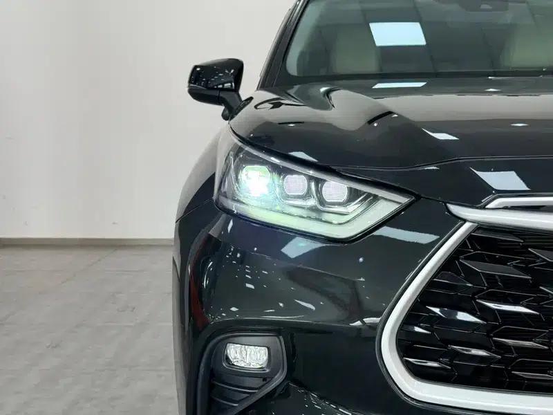 2022 Toyota Highlander Hybrid 2.5L AWD Premium 7-Seater — миниатюра 7