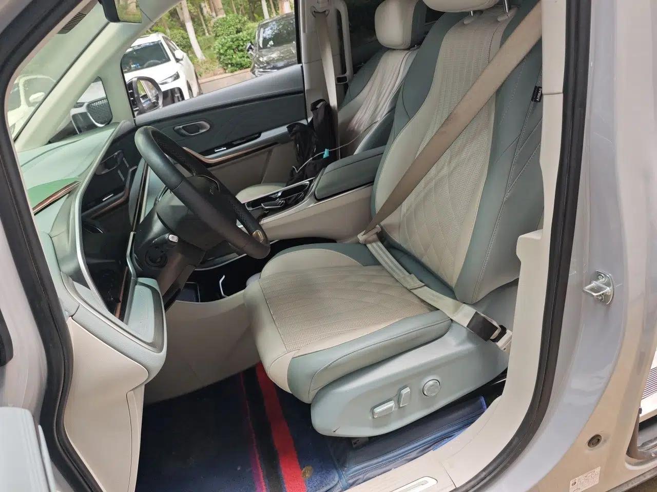 SAIC MAXUS G90 2022 2.0T Interstellar Seven-Seater — миниатюра 15