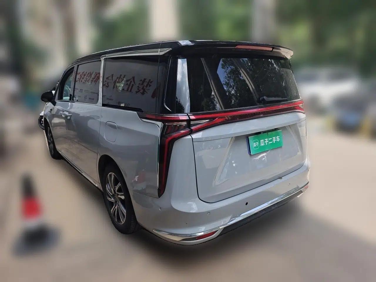 SAIC MAXUS G90 2022 2.0T Interstellar Seven-Seater — миниатюра 4