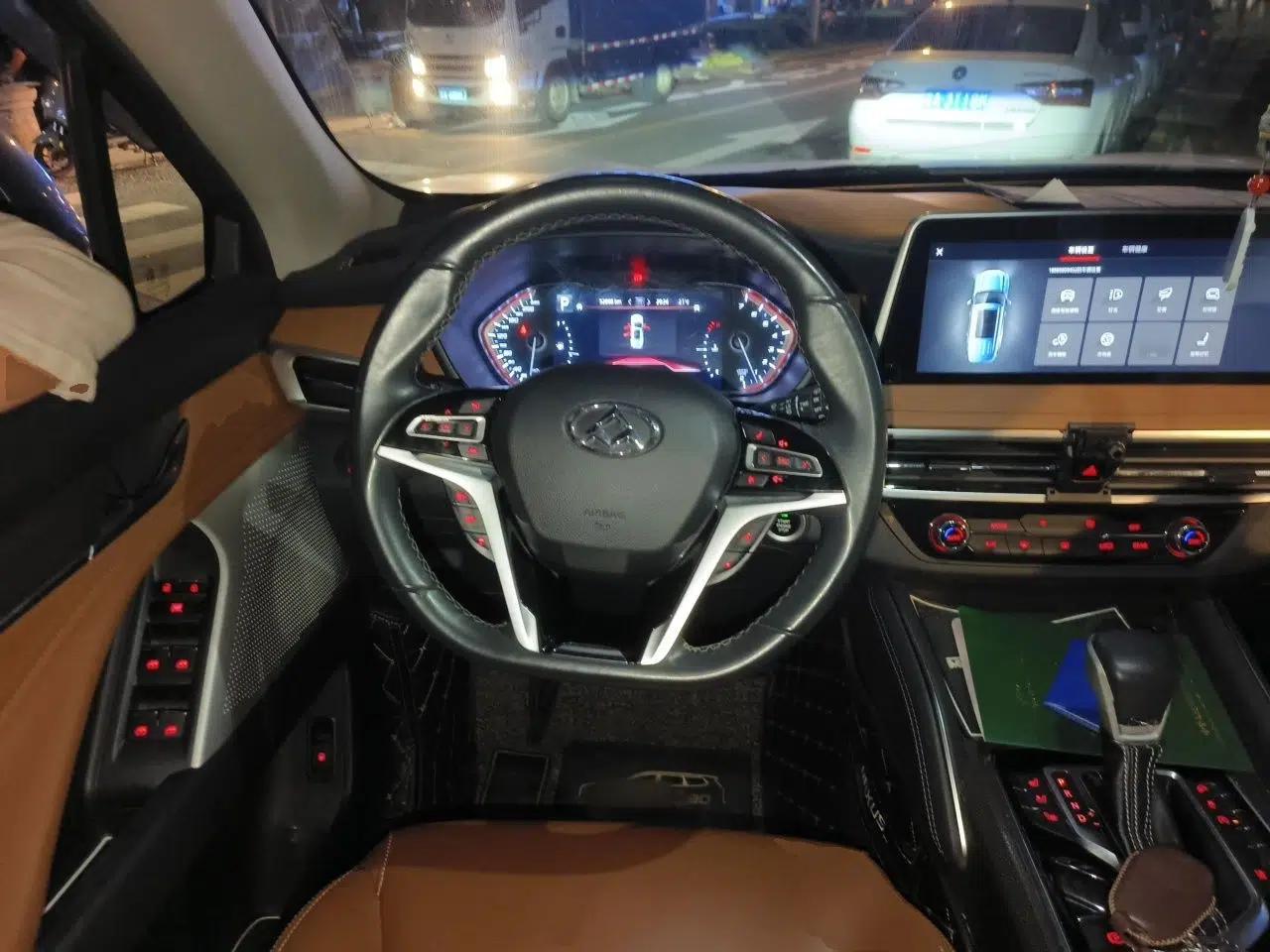 SAIC MAXUS D90 2017 2.0T Automatic All-Wheel Drive Sirius — миниатюра 10