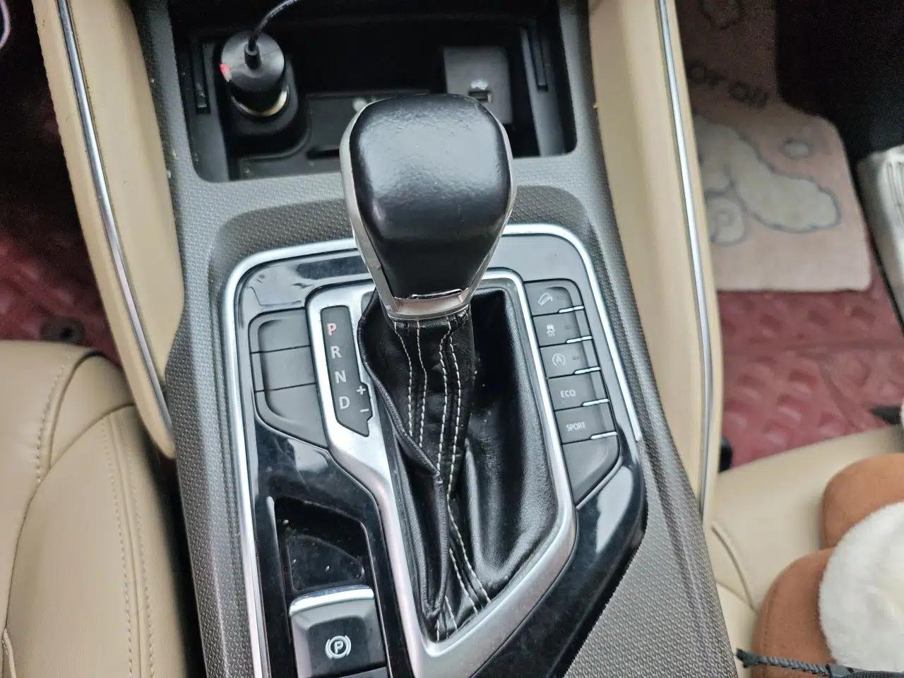 SAIC MAXUS D90 2017 2.0T Automatic Two-Wheel Drive - Uranus — миниатюра 14