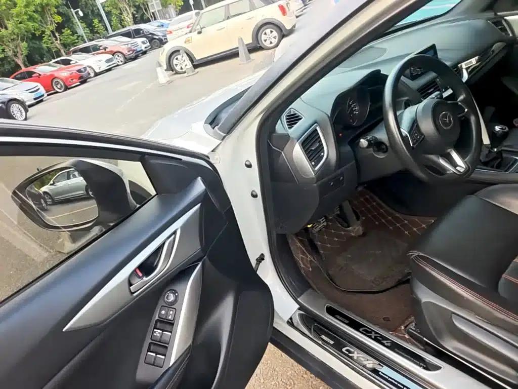 Mazda CX-4 2018 2.0L Manual 2WD Blue Sky Vitality Edition (National V Emission Standard) — миниатюра 16