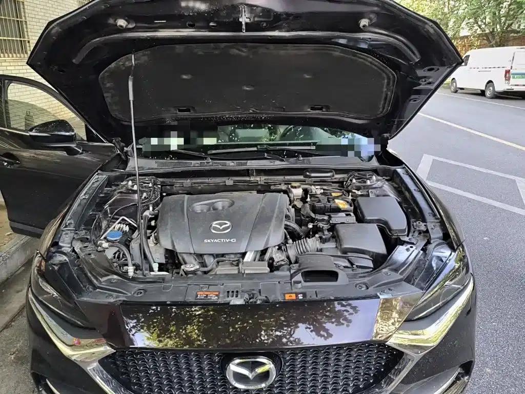 Mazda CX-4 2021 2.0L Automatic 2WD Blue Sky Explorer Edition — миниатюра 11