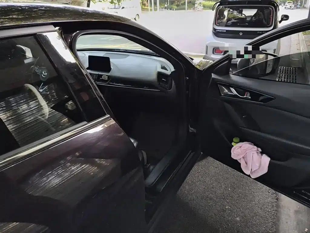 Mazda CX-4 2021 2.0L Automatic 2WD Blue Sky Explorer Edition — миниатюра 20