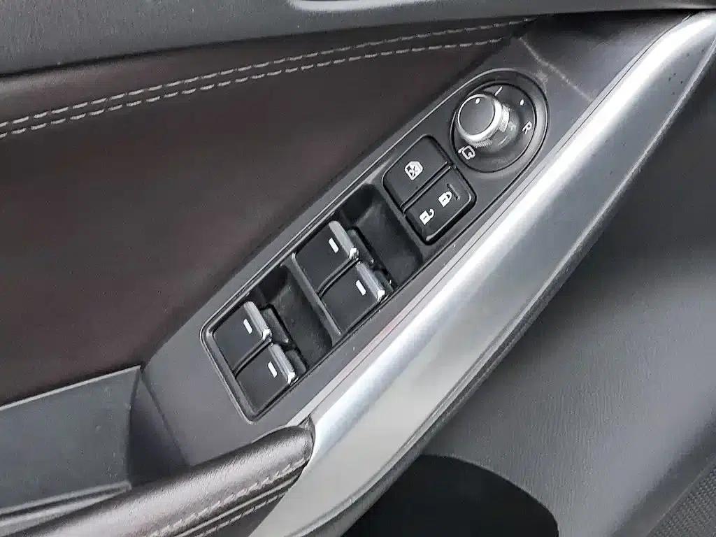 Mazda6 Atenza 2017 2.5L Blue Sky Sport Edition — миниатюра 9