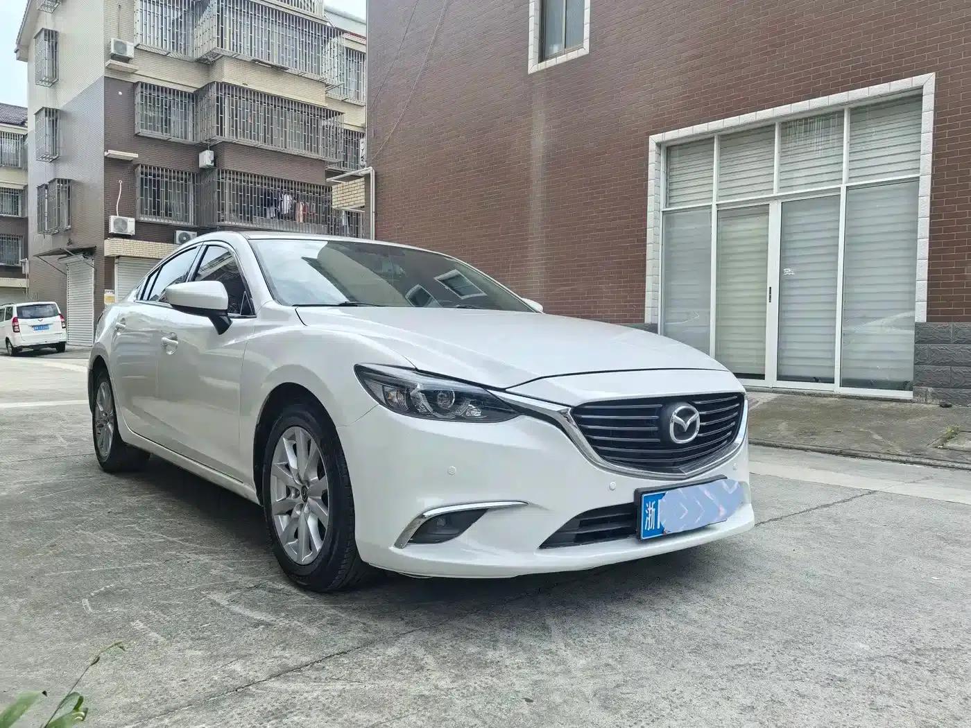 Mazda6 Atenza 2017 2.0L Blue Sky Luxury Edition — миниатюра 1