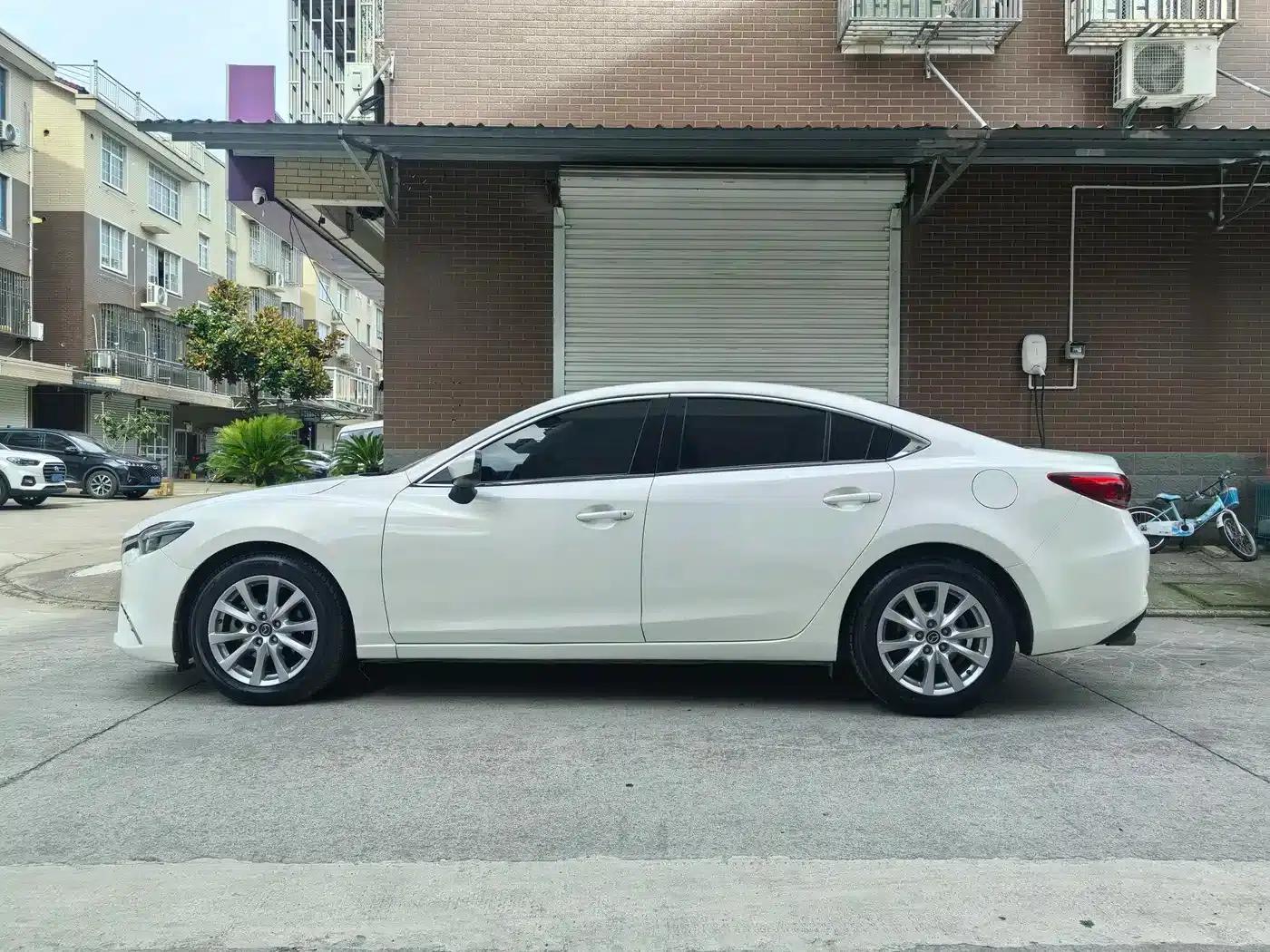 Mazda6 Atenza 2017 2.0L Blue Sky Luxury Edition — миниатюра 4