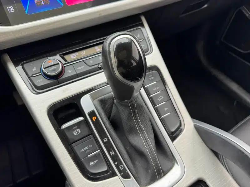 Geely Boyue 2018 1.8TD Automatic 2WD Intelligent Connected 4G Edition — миниатюра 17