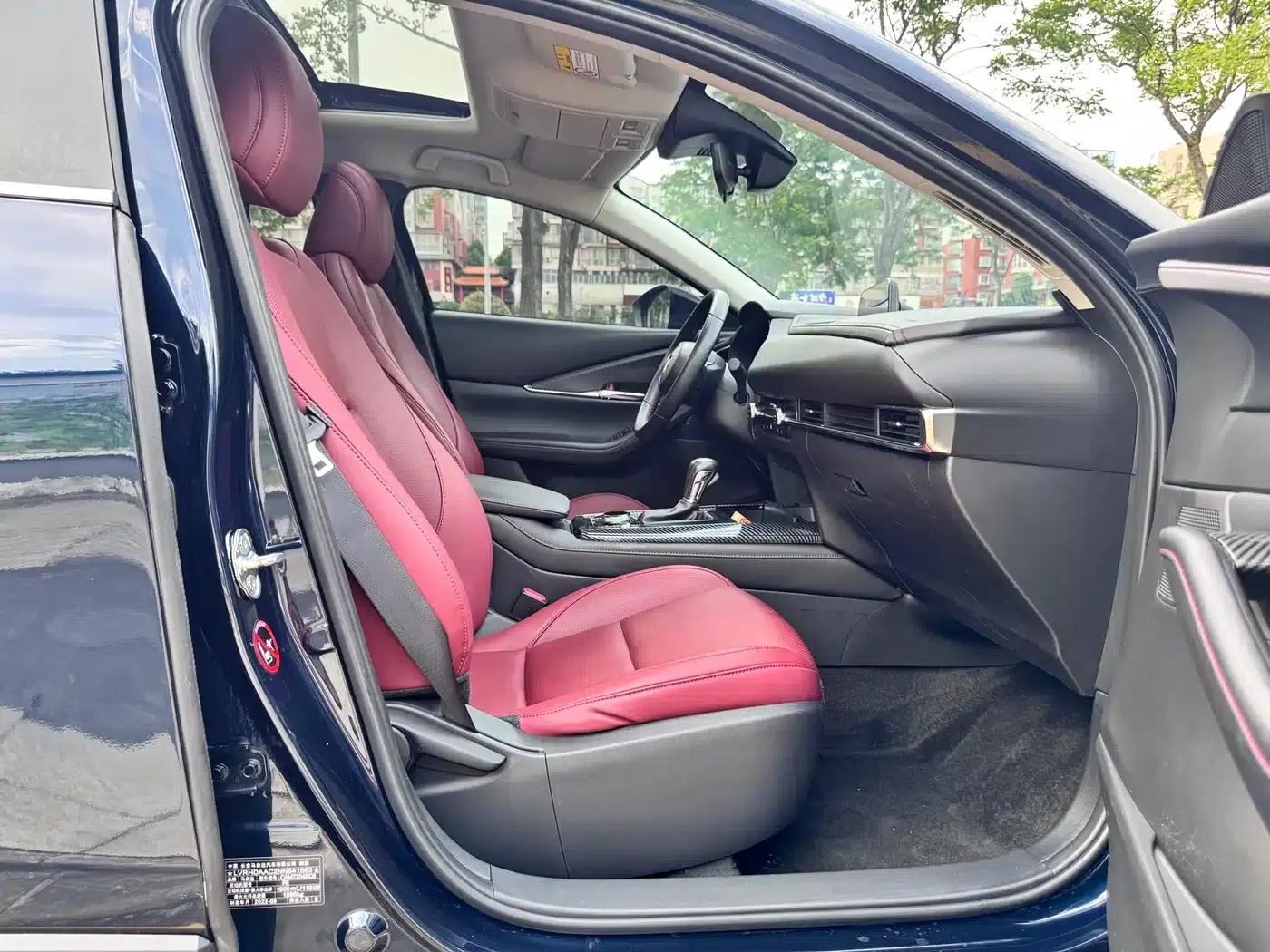 Mazda CX-30 2022 2.0L Automatic Premium Obsidian Edition — миниатюра 11