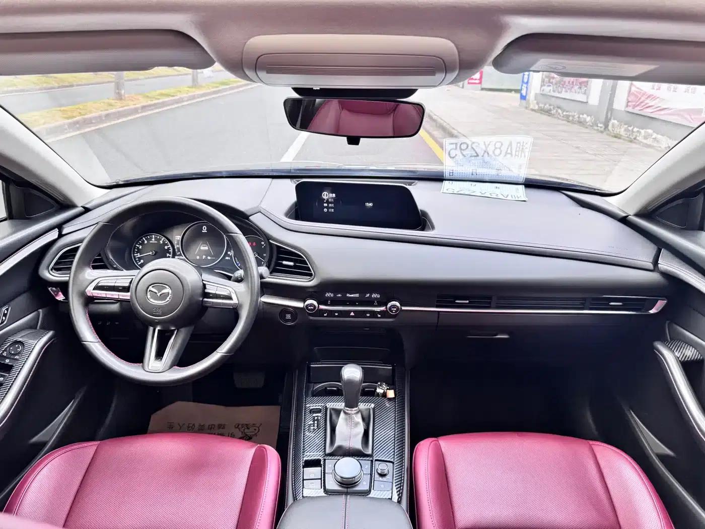Mazda CX-30 2022 2.0L Automatic Premium Obsidian Edition — миниатюра 13
