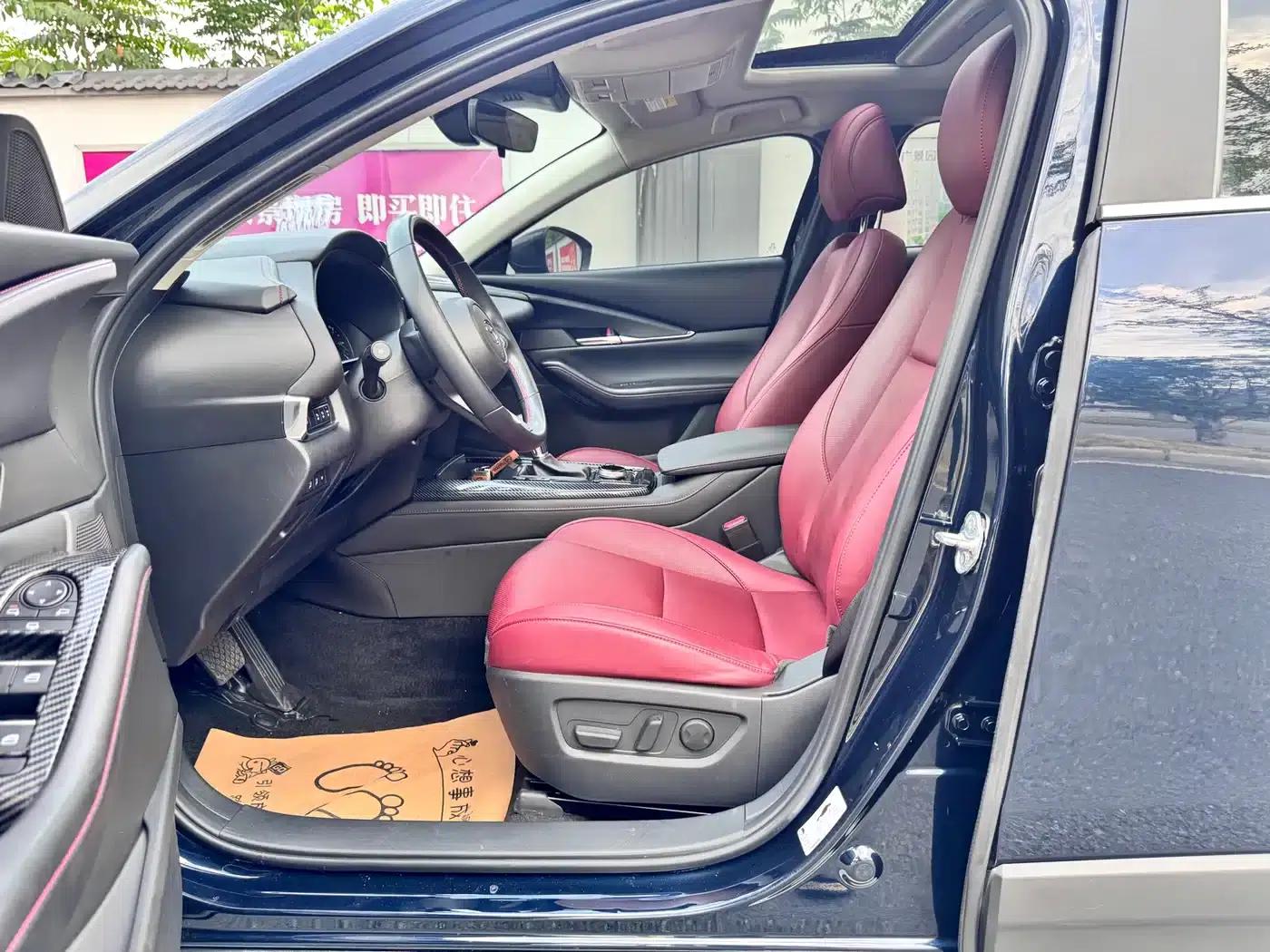 Mazda CX-30 2022 2.0L Automatic Premium Obsidian Edition — миниатюра 9