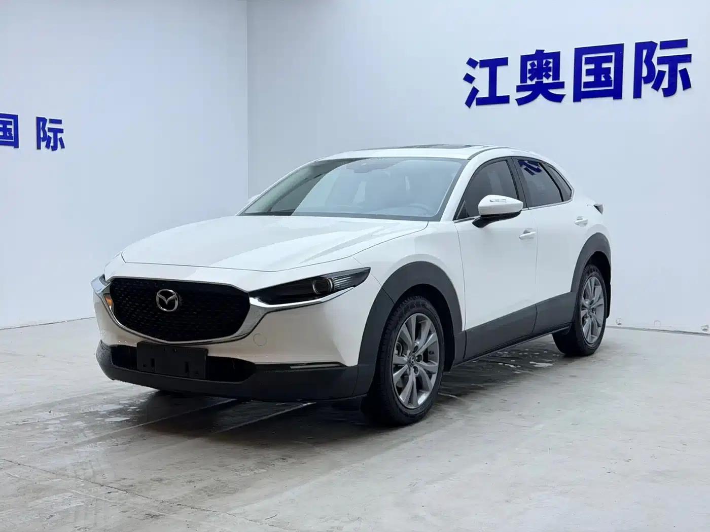 Mazda CX-30 2021 2.0L Automatic Premium Edition — миниатюра 1