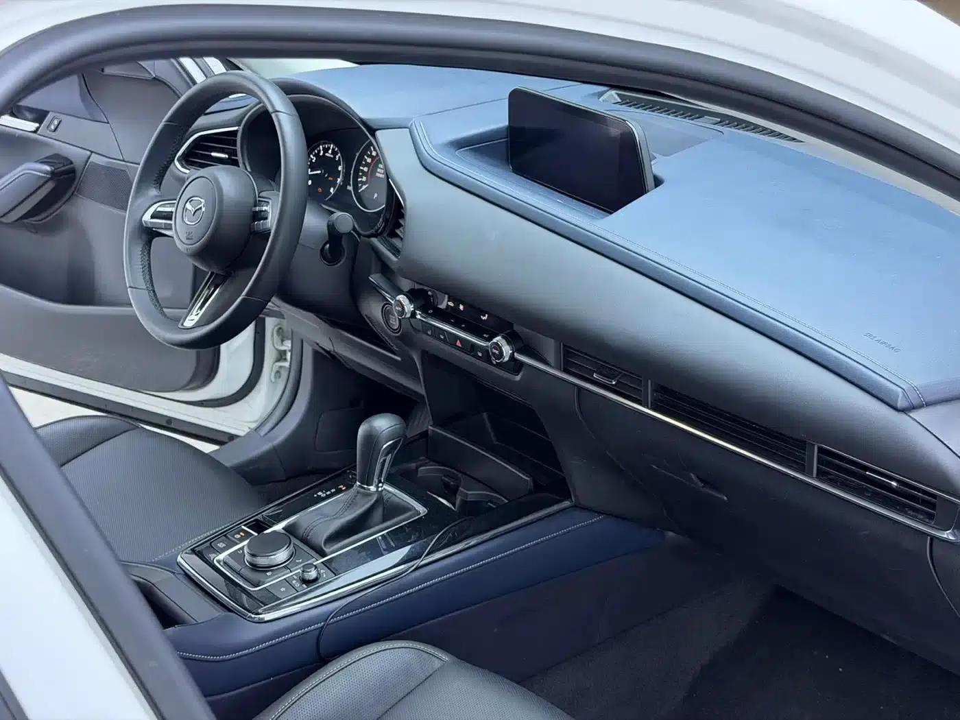 Mazda CX-30 2021 2.0L Automatic Premium Edition — миниатюра 9