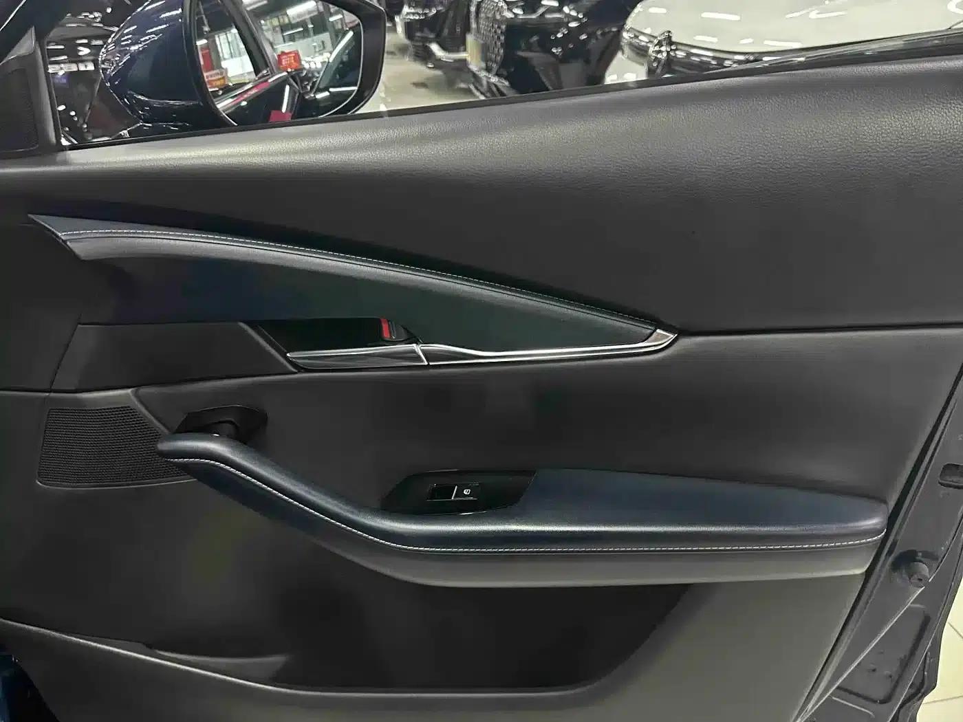 Mazda CX-30 2022 2.0L Automatic Elegance Edition — миниатюра 12