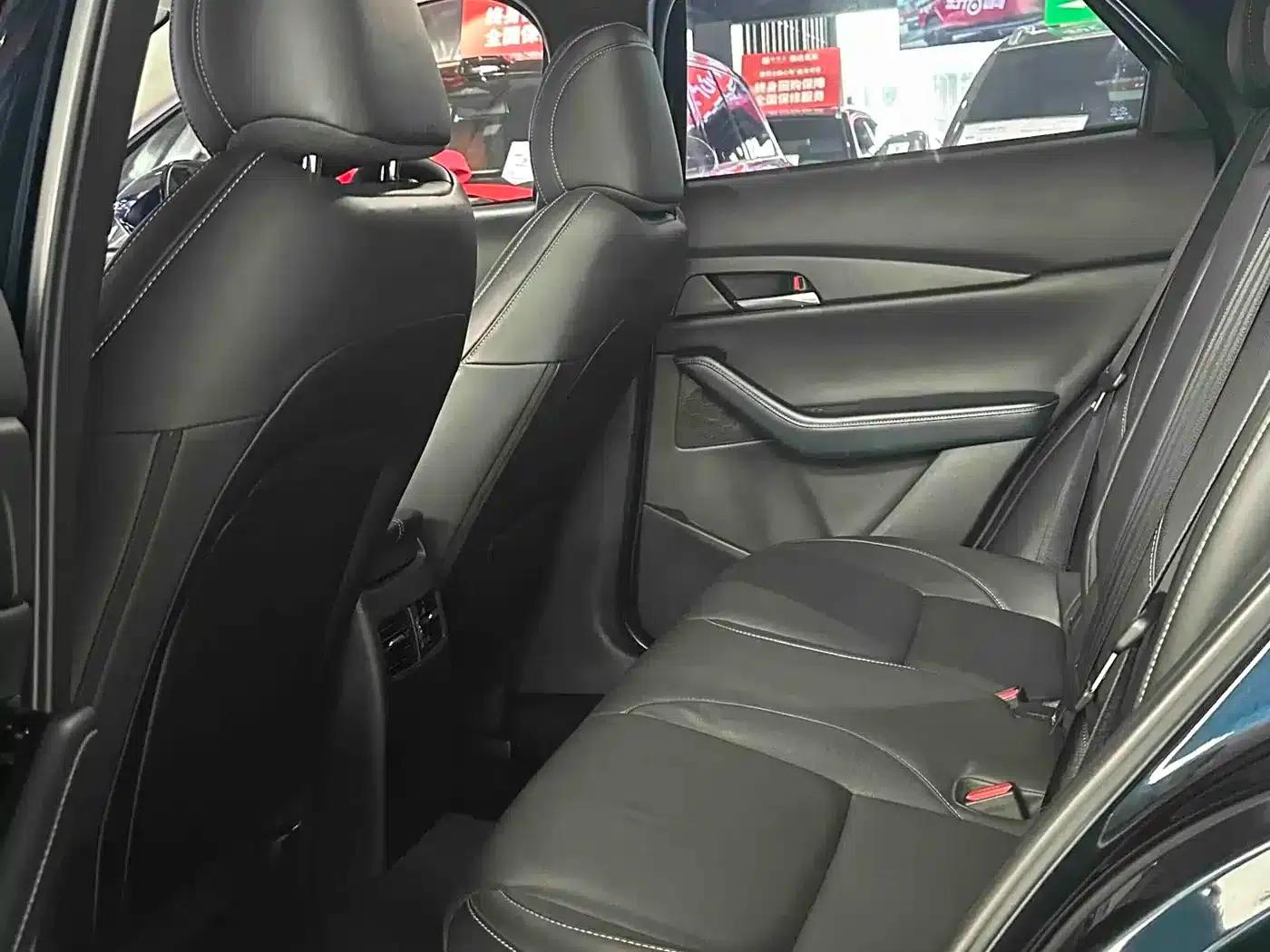 Mazda CX-30 2022 2.0L Automatic Elegance Edition — миниатюра 21