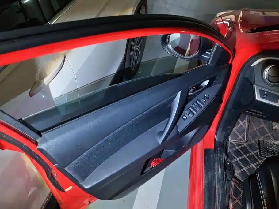 Mazda3 Axela 2013 Hatchback 1.6L Automatic Elite — миниатюра 7