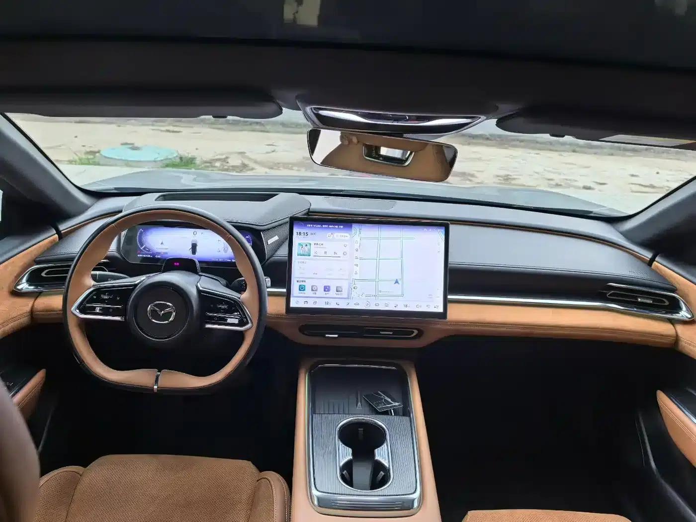 Mazda EZ-6 2024 Extended Range 200 Smart Edition — миниатюра 6
