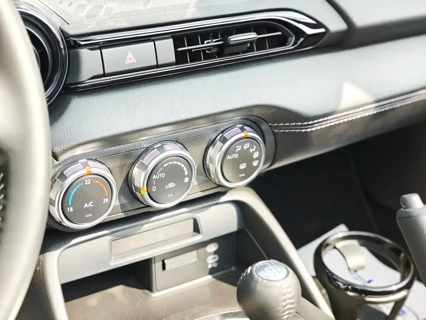 Mazda MX-5 2025 2.0L Manual — миниатюра 12