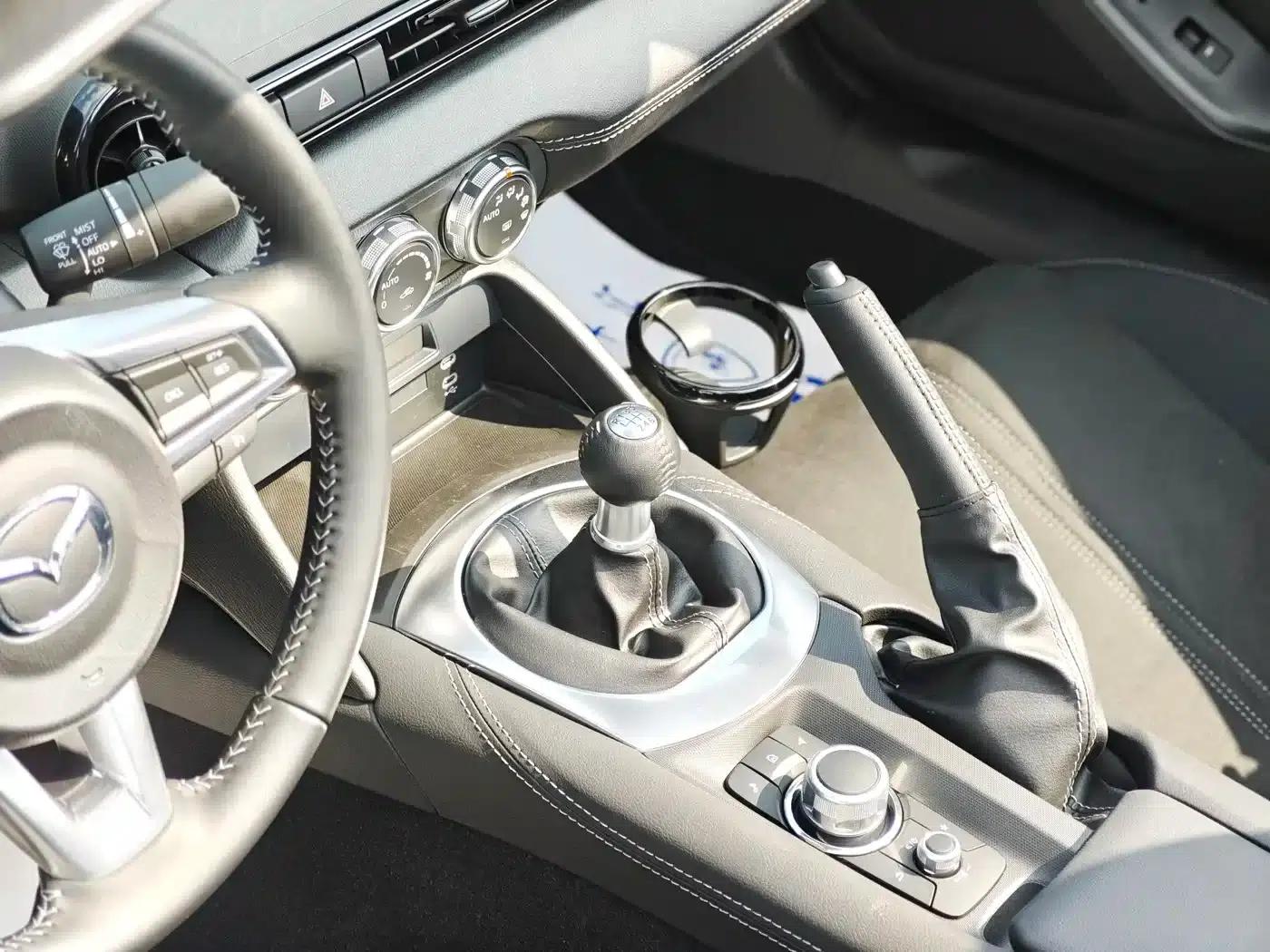 Mazda MX-5 2025 2.0L Manual — миниатюра 10