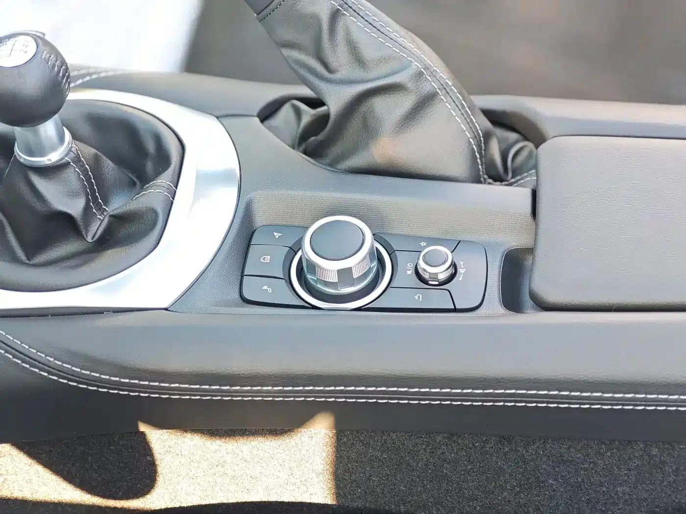Mazda MX-5 2025 2.0L Manual — миниатюра 16