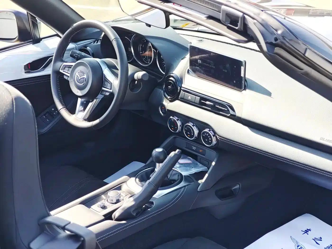 Mazda MX-5 2025 2.0L Manual — миниатюра 18