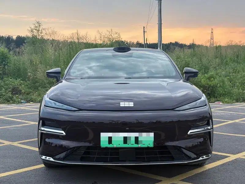 Galaxy Starry Night 8 PHEV 2026 Model 225km EM-i Voyager Galaxy Edition — миниатюра 2