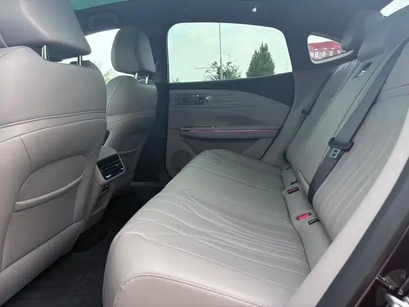 Galaxy Starry Night 8 PHEV 2026 Model 225km EM-i Voyager Galaxy Edition — миниатюра 9