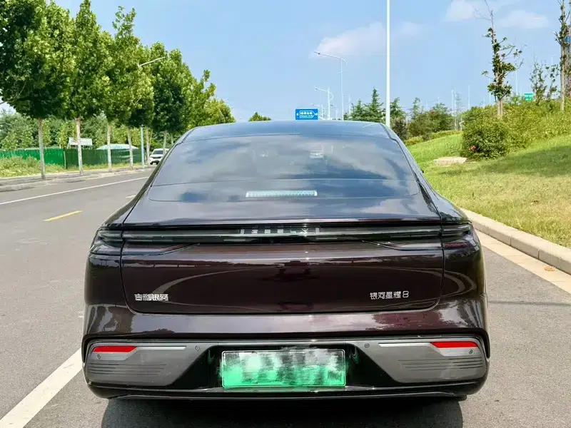 Galaxy Starry Night 8 PHEV 2026 Model 225km EM-i Voyager Galaxy Edition — миниатюра 5