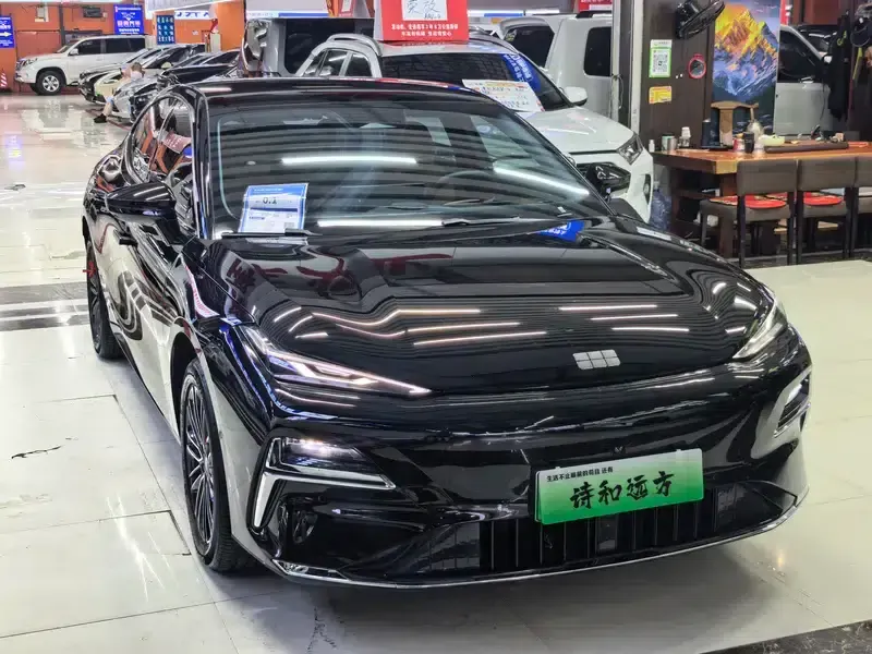 Galaxy Star 8 PHEV 2026 Model 225km EM-i Voyager Nautical Edition — миниатюра 3