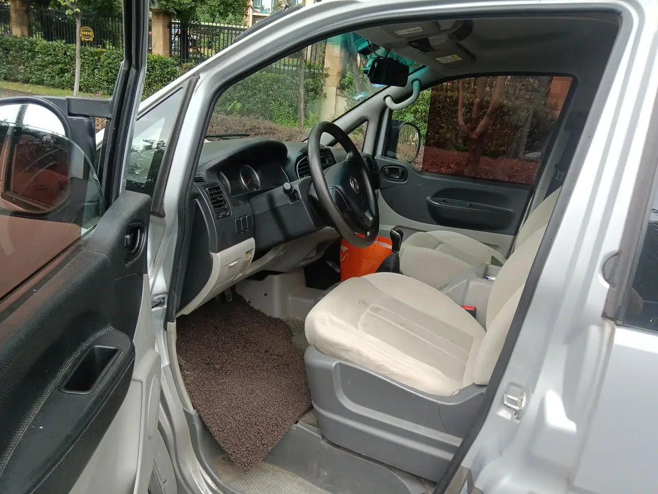FORTHING Lingzhi 2017 Restyled M3L 1.6L 7-Seater Comfort Version — миниатюра 16