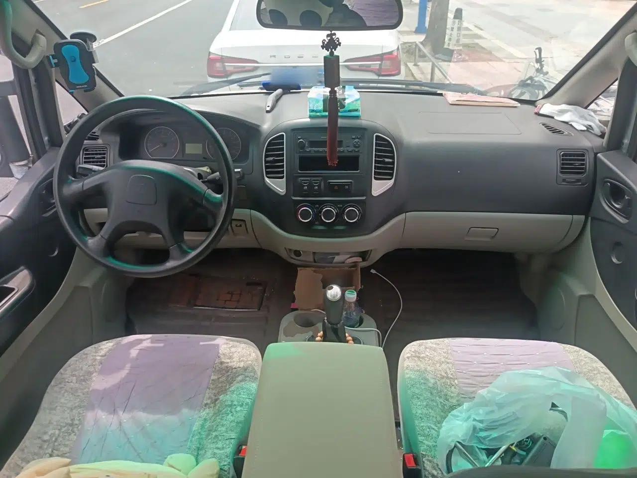 FORTHING Lingzhi 2015 V3 1.5L 7-Seater Luxury Model — миниатюра 9