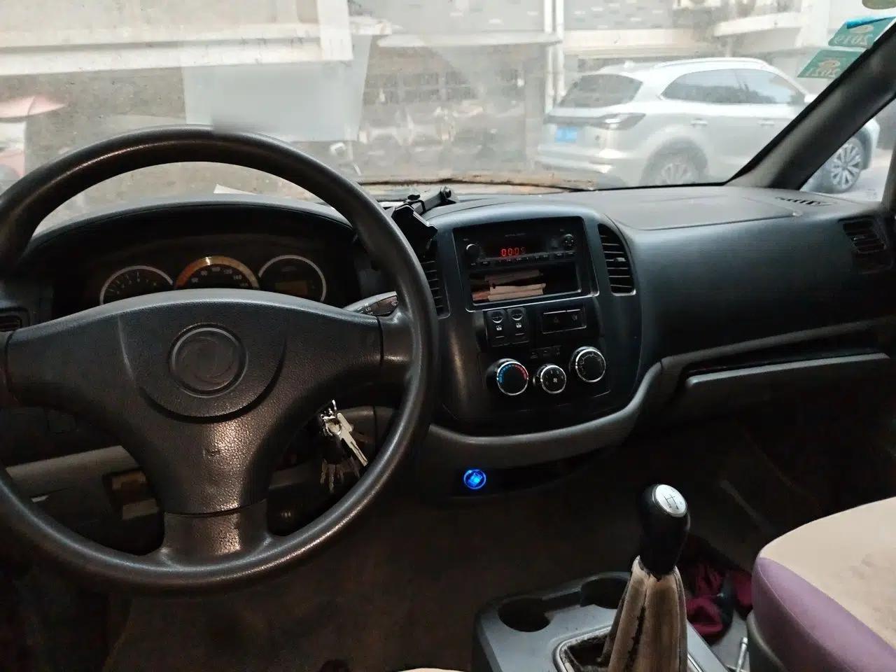 FORTHING Lingzhi 2012 Passenger Version 1.6L Comfort Edition — миниатюра 9