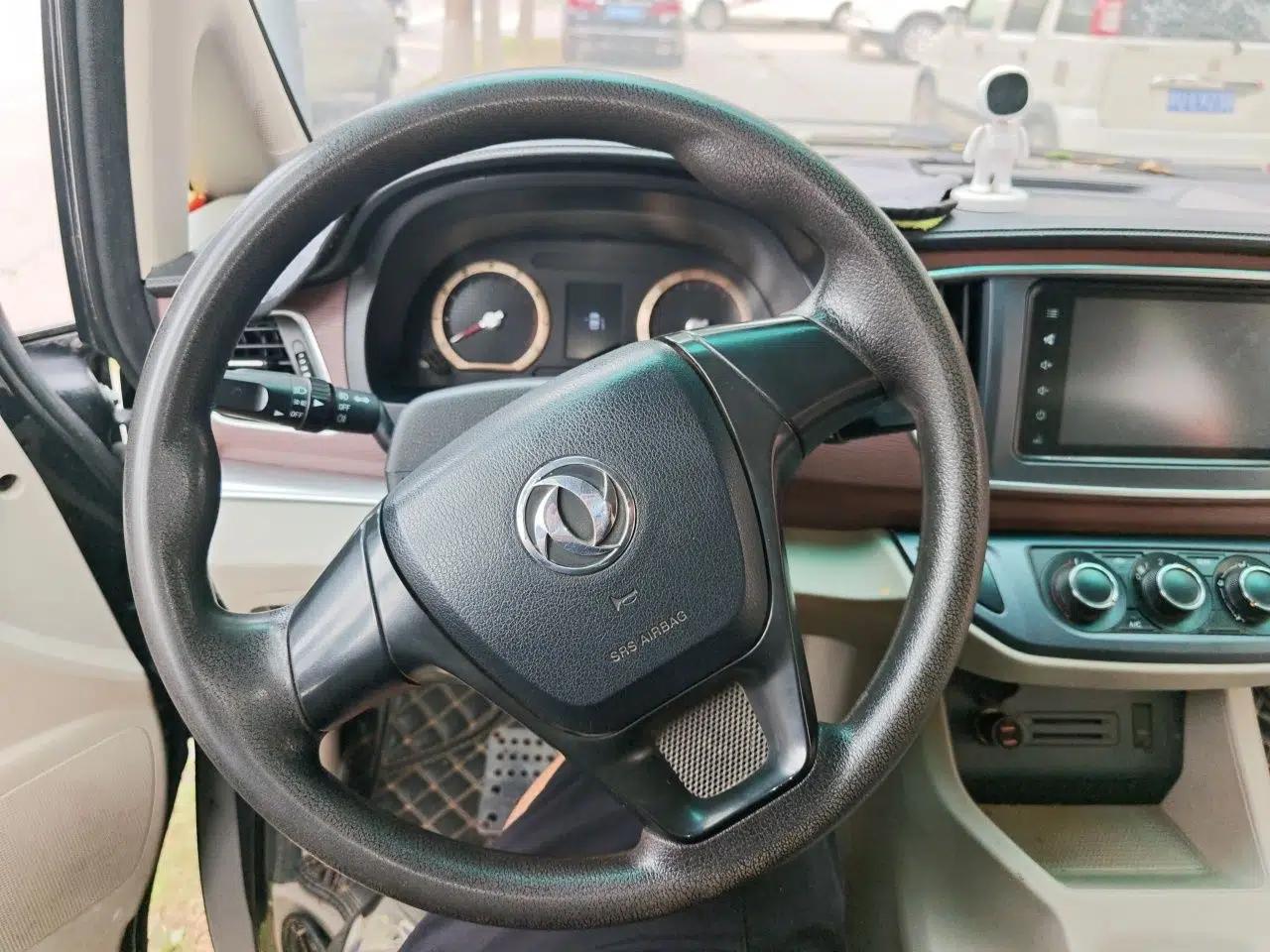FORTHING Lingzhi 2018 M5L 1.6L 7-Seater Luxury Model — миниатюра 10