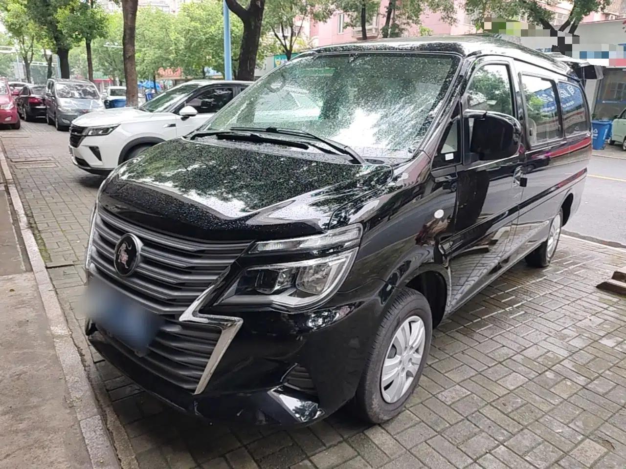 FORTHING Lingzhi 2024 M5L 1.5T Manual Base Model 7 Seats — миниатюра 1