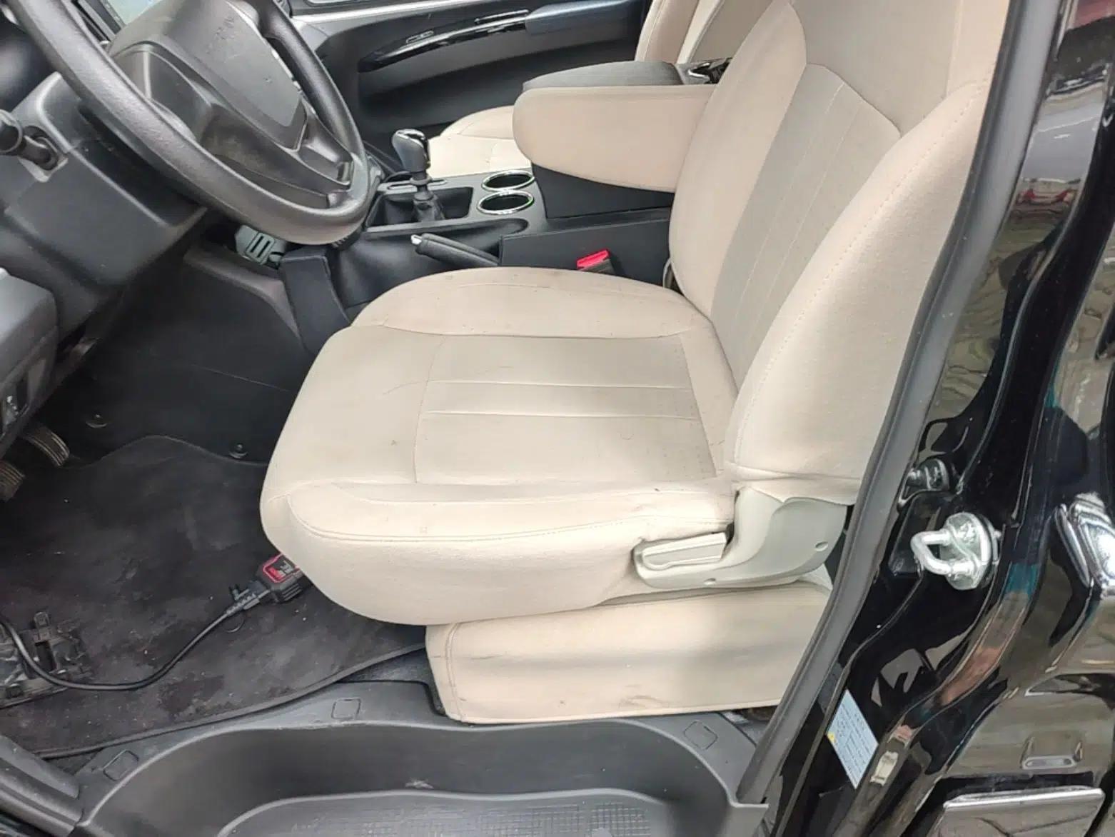 FORTHING Lingzhi 2024 M5L 1.5T Manual Base Model 7 Seats — миниатюра 22