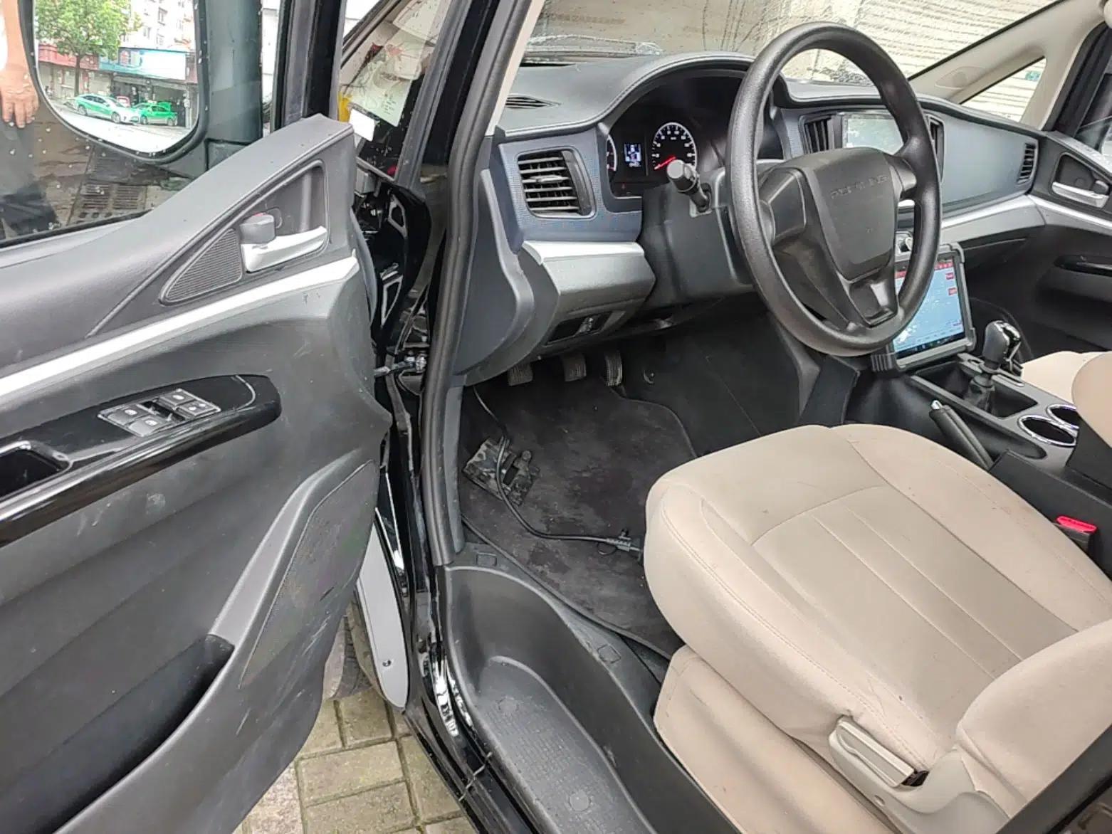 FORTHING Lingzhi 2024 M5L 1.5T Manual Base Model 7 Seats — миниатюра 23