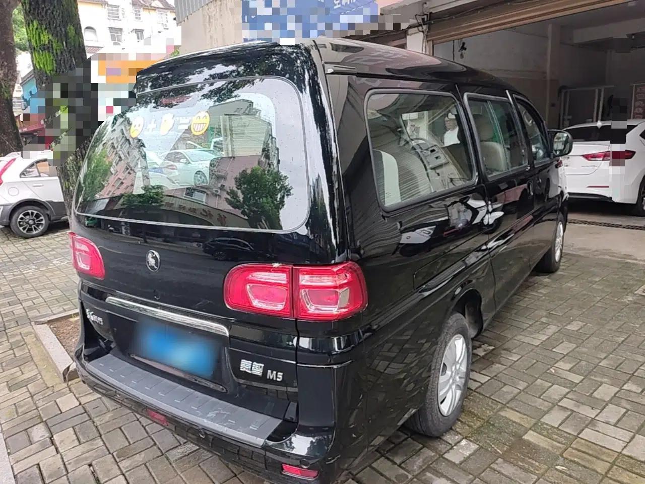FORTHING Lingzhi 2024 M5L 1.5T Manual Base Model 7 Seats — миниатюра 6