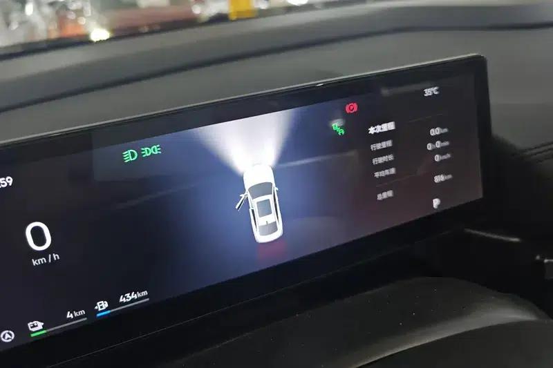 Galaxy A7 EM 2025 70km Luxury Edition — миниатюра 12
