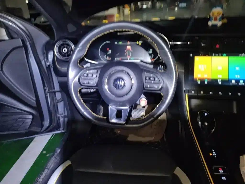 MG6 2021 Pro 1.5T Automatic Trophy Luxury Edition — миниатюра 3